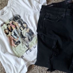 Friends crop top and Torrid sky high skinny jean